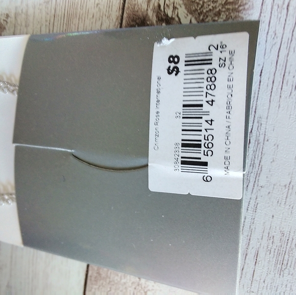 Shared Heart Mother Daughter Necklace Set in Bonus Holiday Gift Tin! - Picture 8 of 8